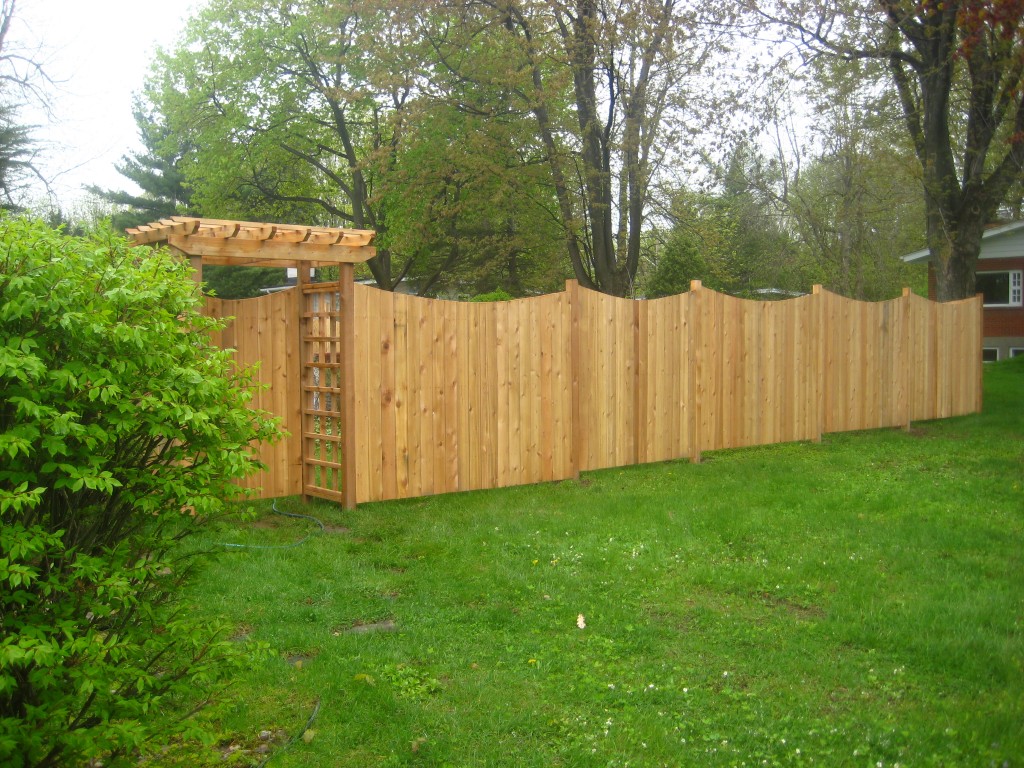 cloture bois arrondie